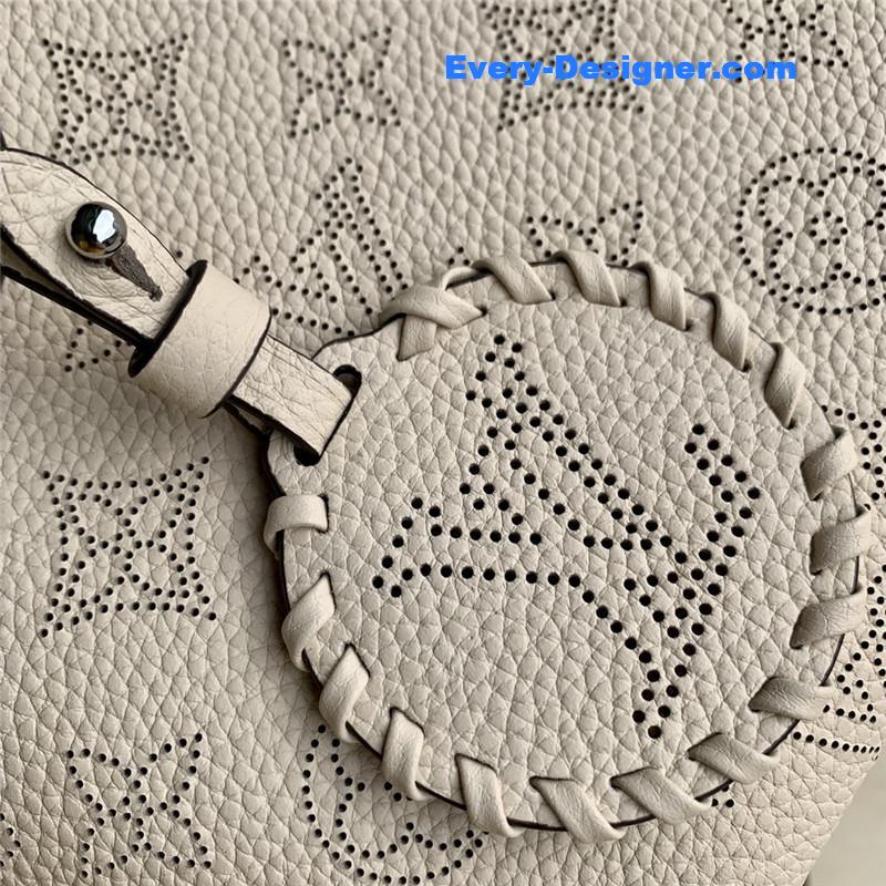 l0vis Vvtt0n lv blossom small mahina bag