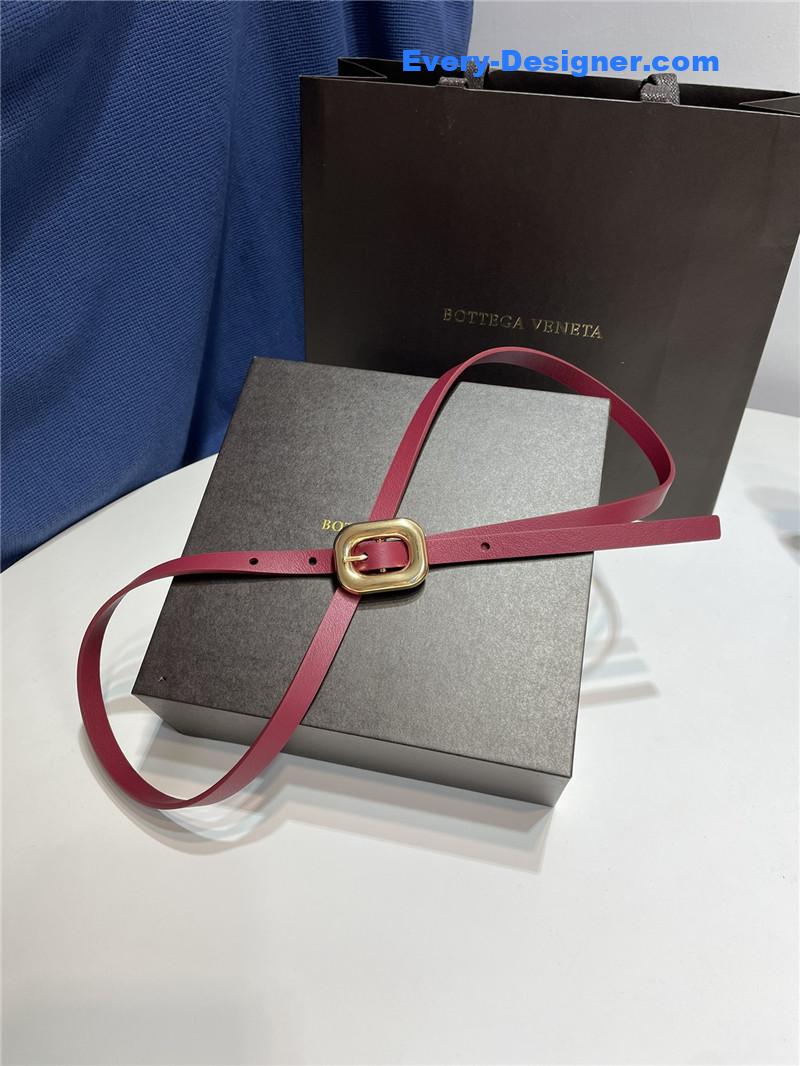 b0tt*ga Ven*ta chain link leather belt