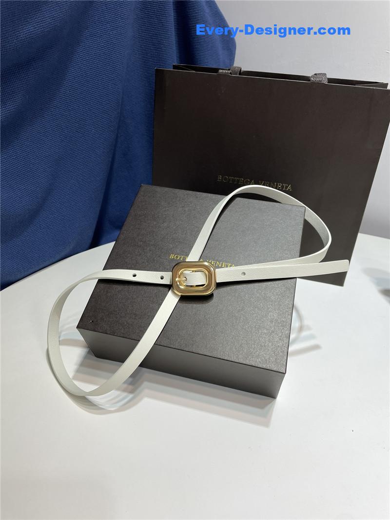 b0tt*ga Ven*ta chain link leather belt