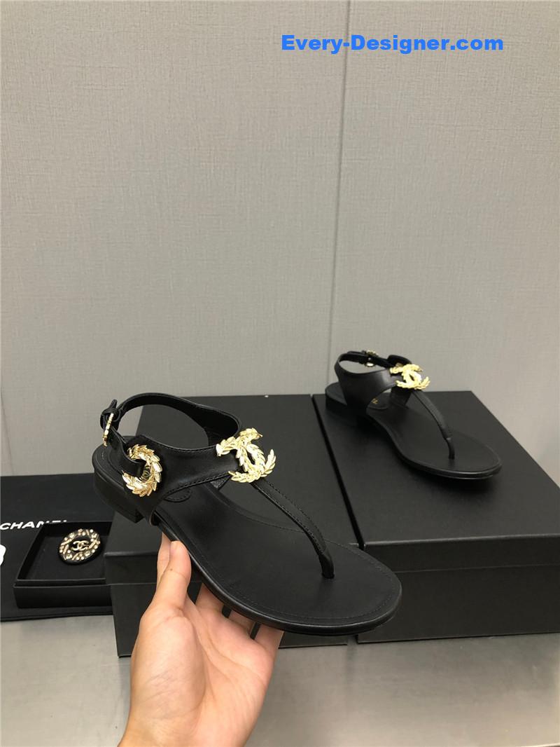 CC new C buckle sandals