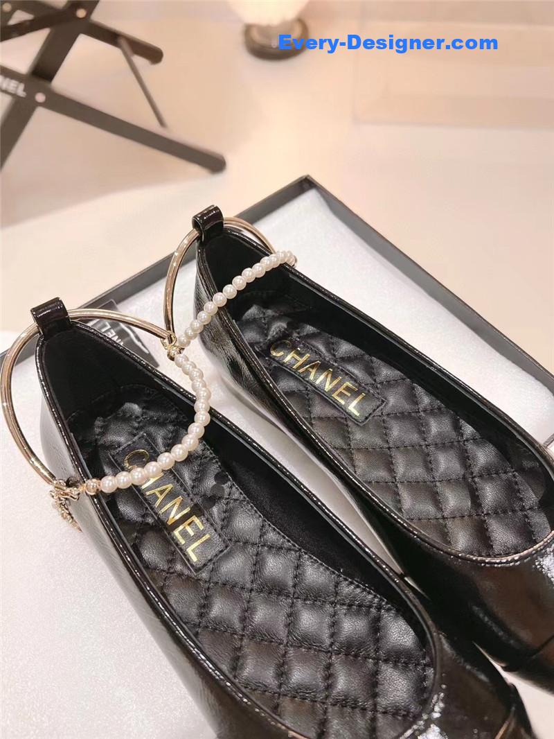 CC 23C pearl Mary Jane shoes