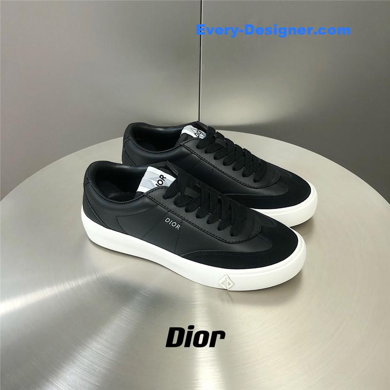 D10r low top sneakers