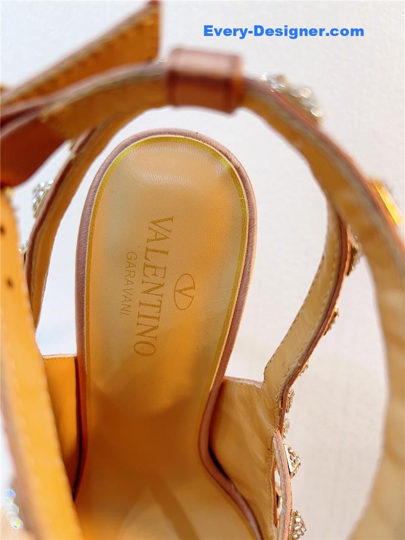 Va1e*ntin0 spring summer versatile sandals