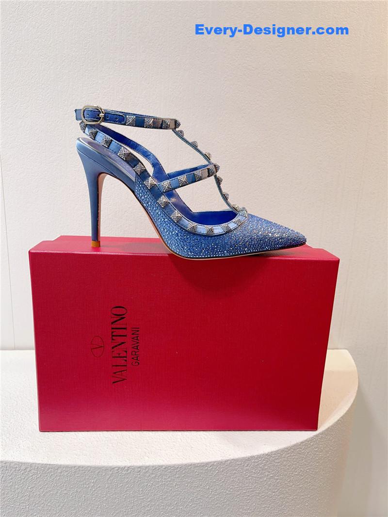 Va1e*ntin0 spring summer versatile sandals