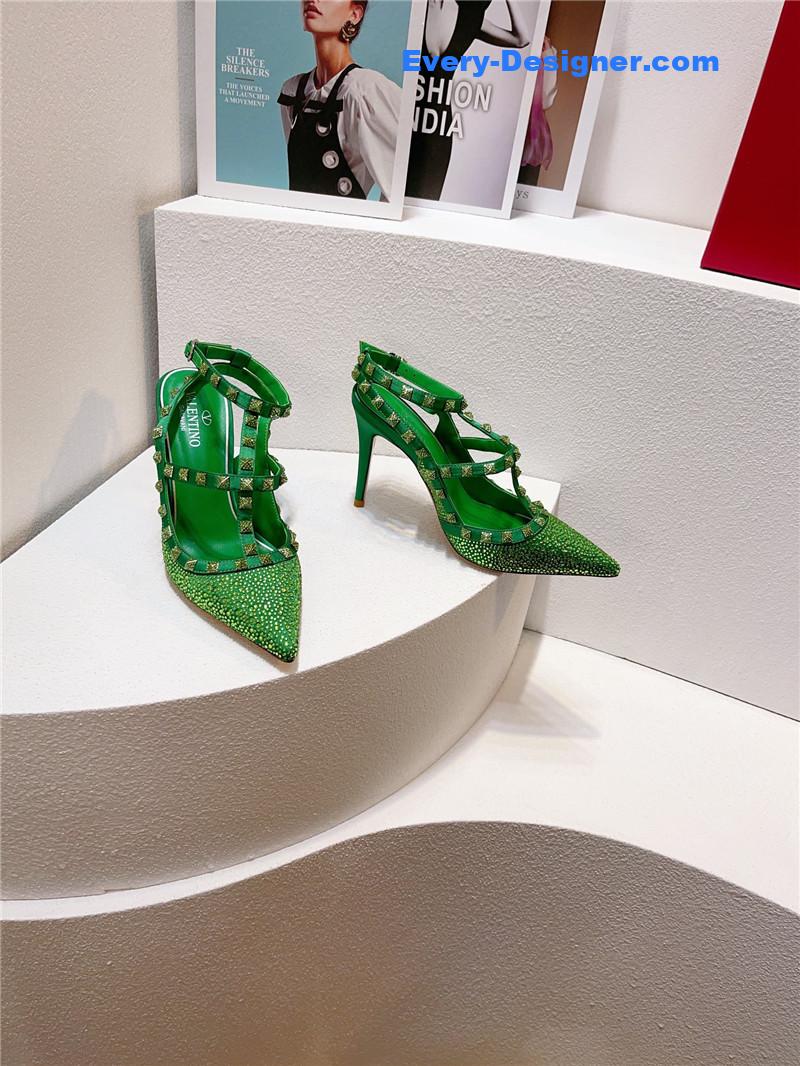 Va1e*ntin0 spring summer versatile sandals