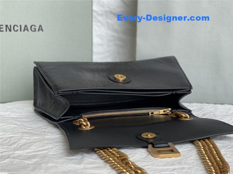 Ba1en*iaga crush small chain bag