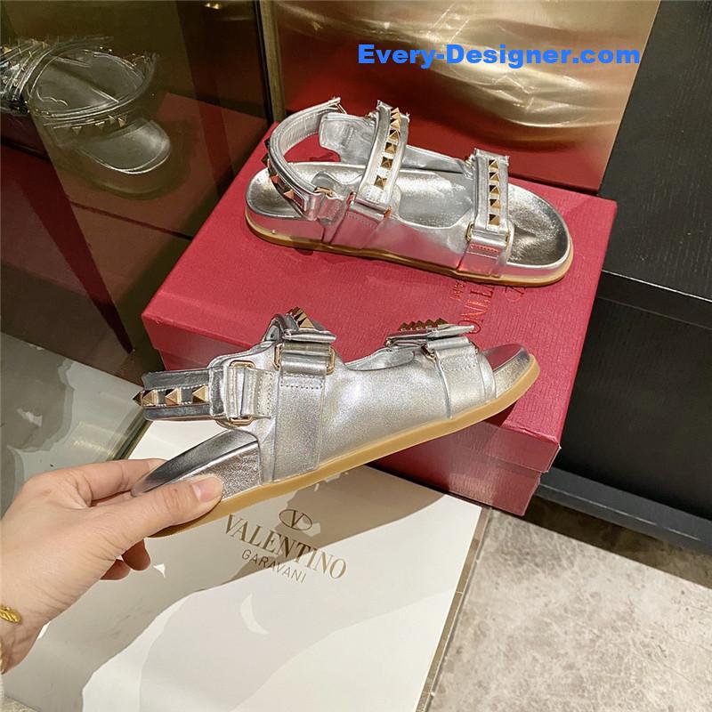 Va1e*ntin0 beach stud sandals in leather with velcro