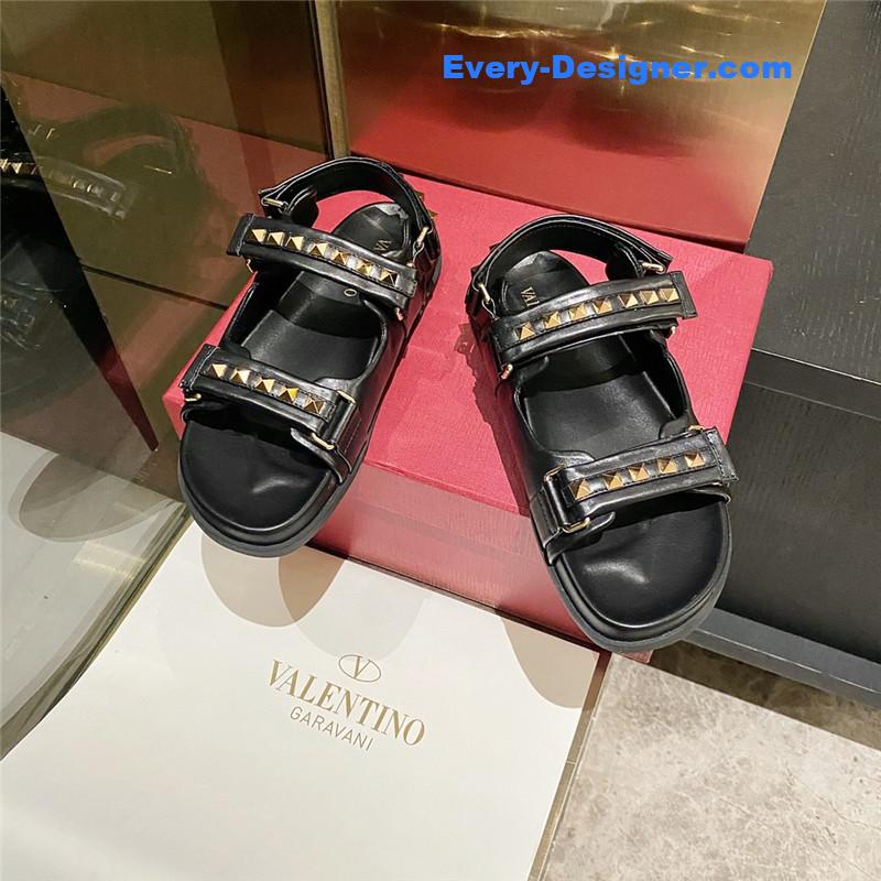 Va1e*ntin0 beach stud sandals in leather with velcro
