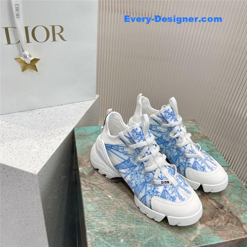 D10r old shoes