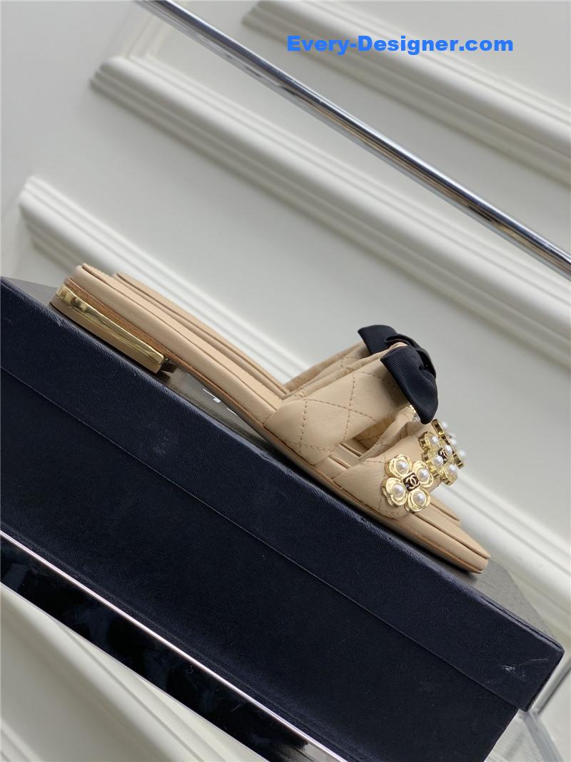 CC sheepskin lozenge slippers
