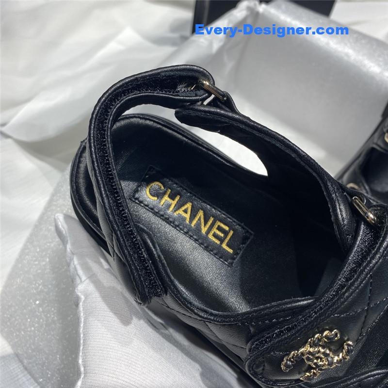 CC bow beach sandals
