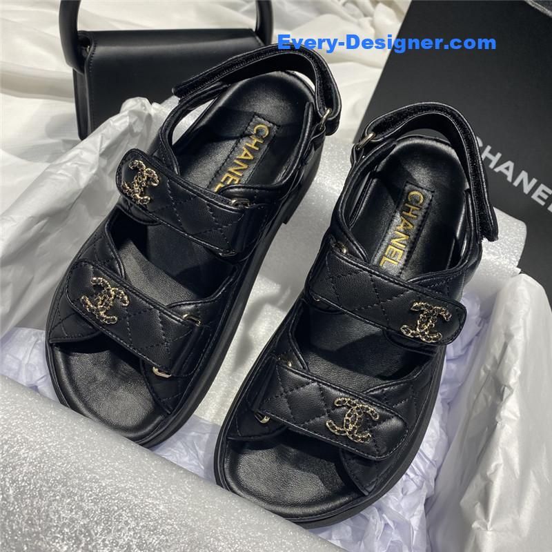 CC bow beach sandals
