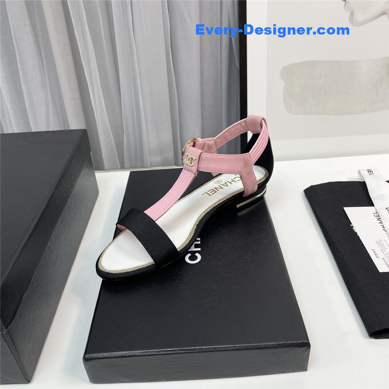 CC classic chain accessories sandals
