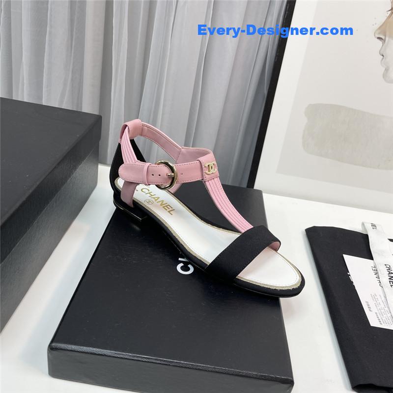 CC classic chain accessories sandals