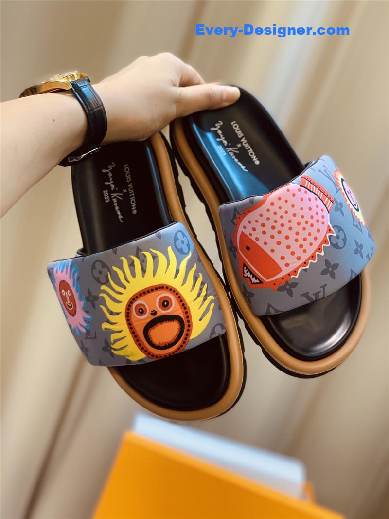 l0vis Vvtt0n lv couple slippers