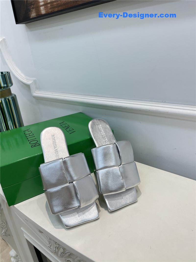 b0tt*ga Ven*ta patch slides