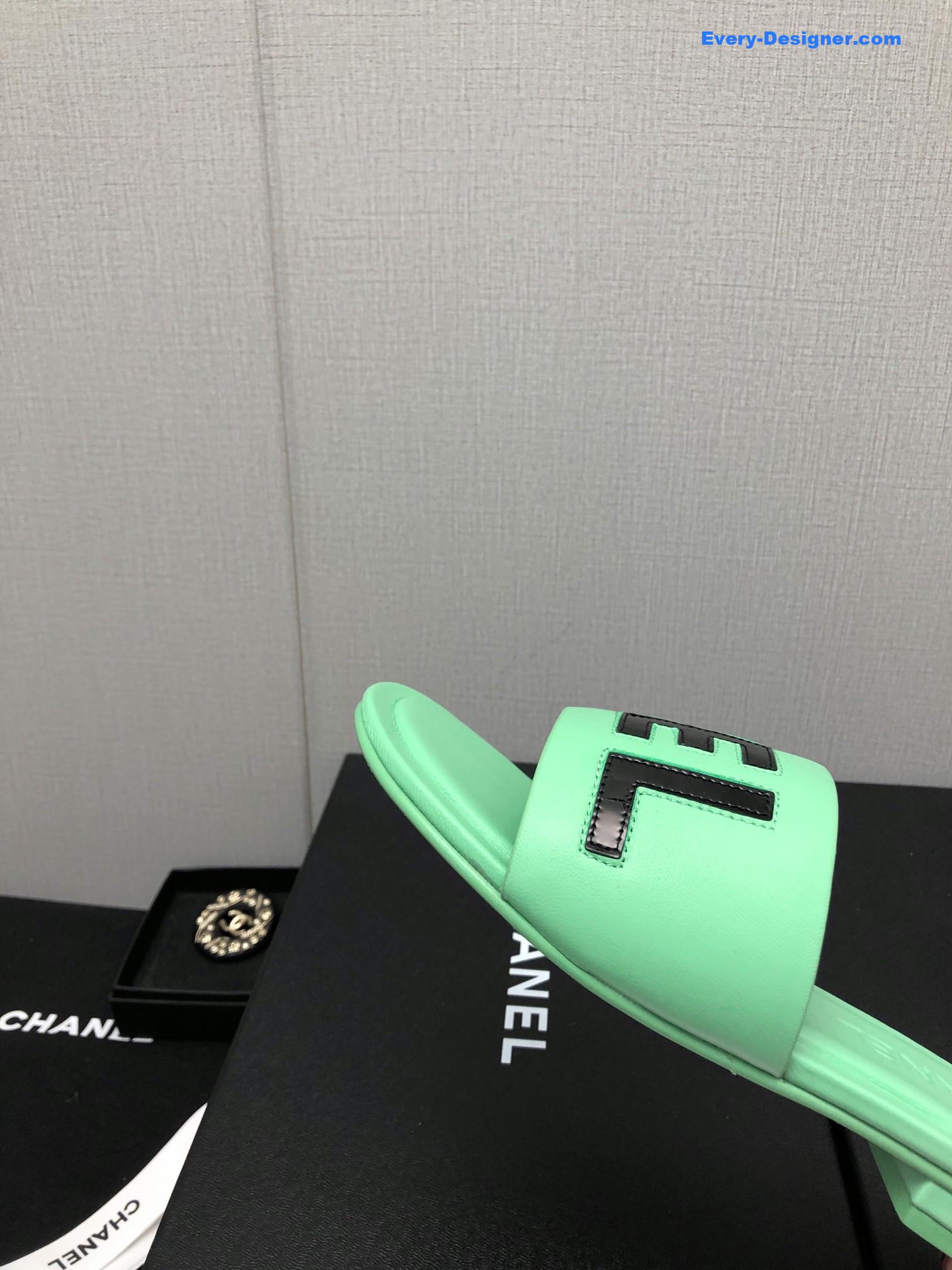 CC color matching letter leather buckle slippers