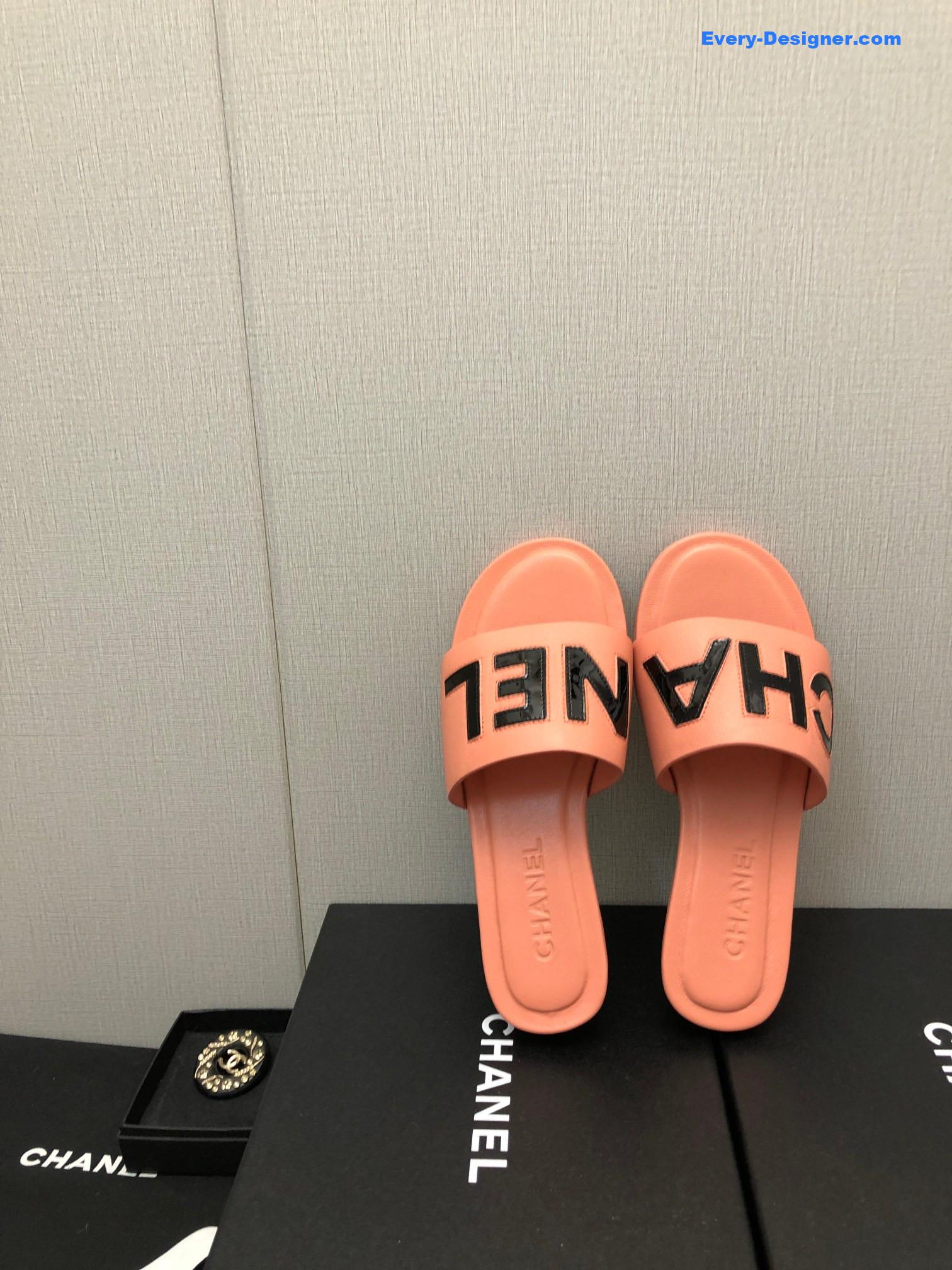 CC color matching letter leather buckle slippers