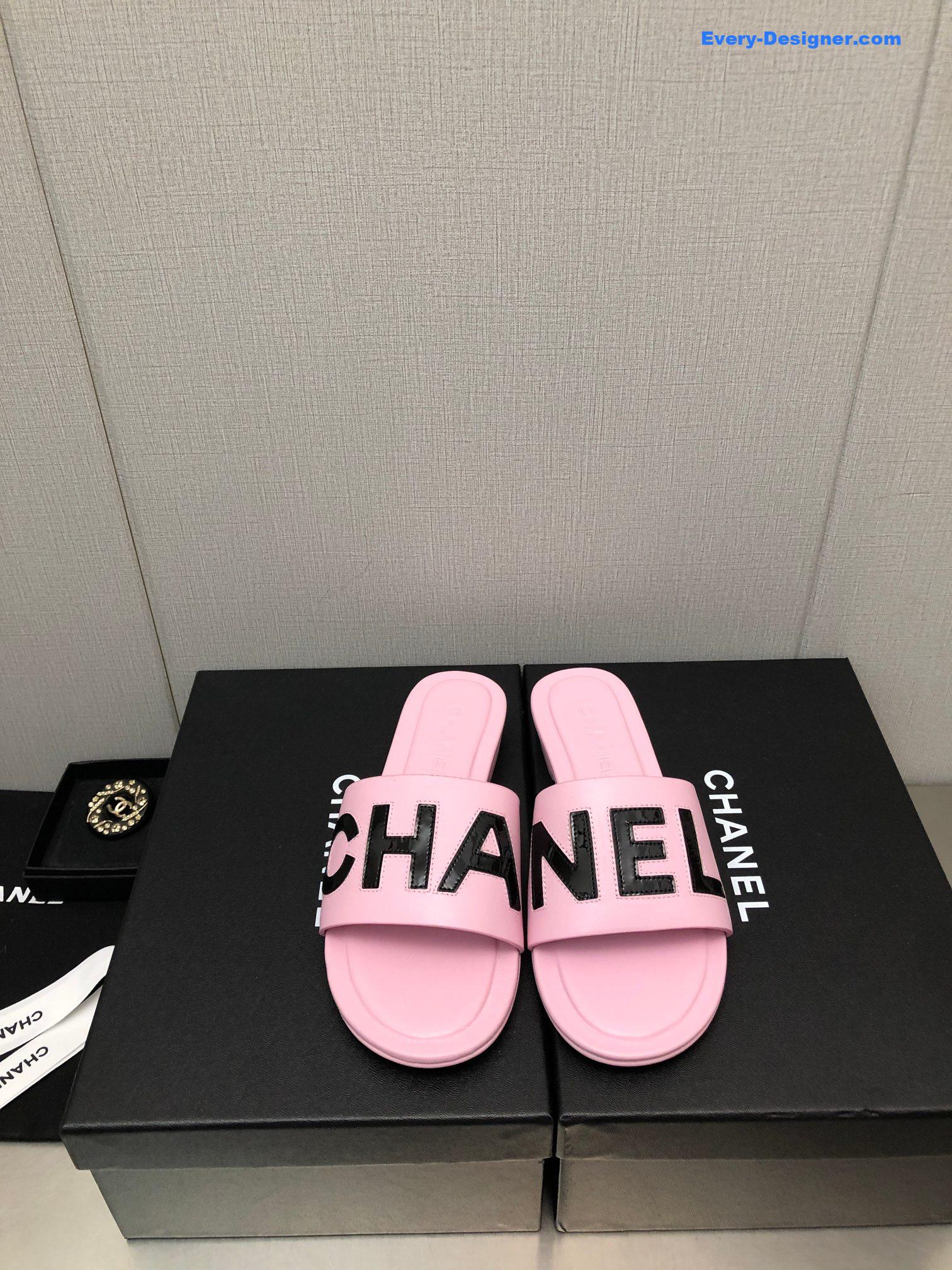 CC color matching letter leather buckle slippers