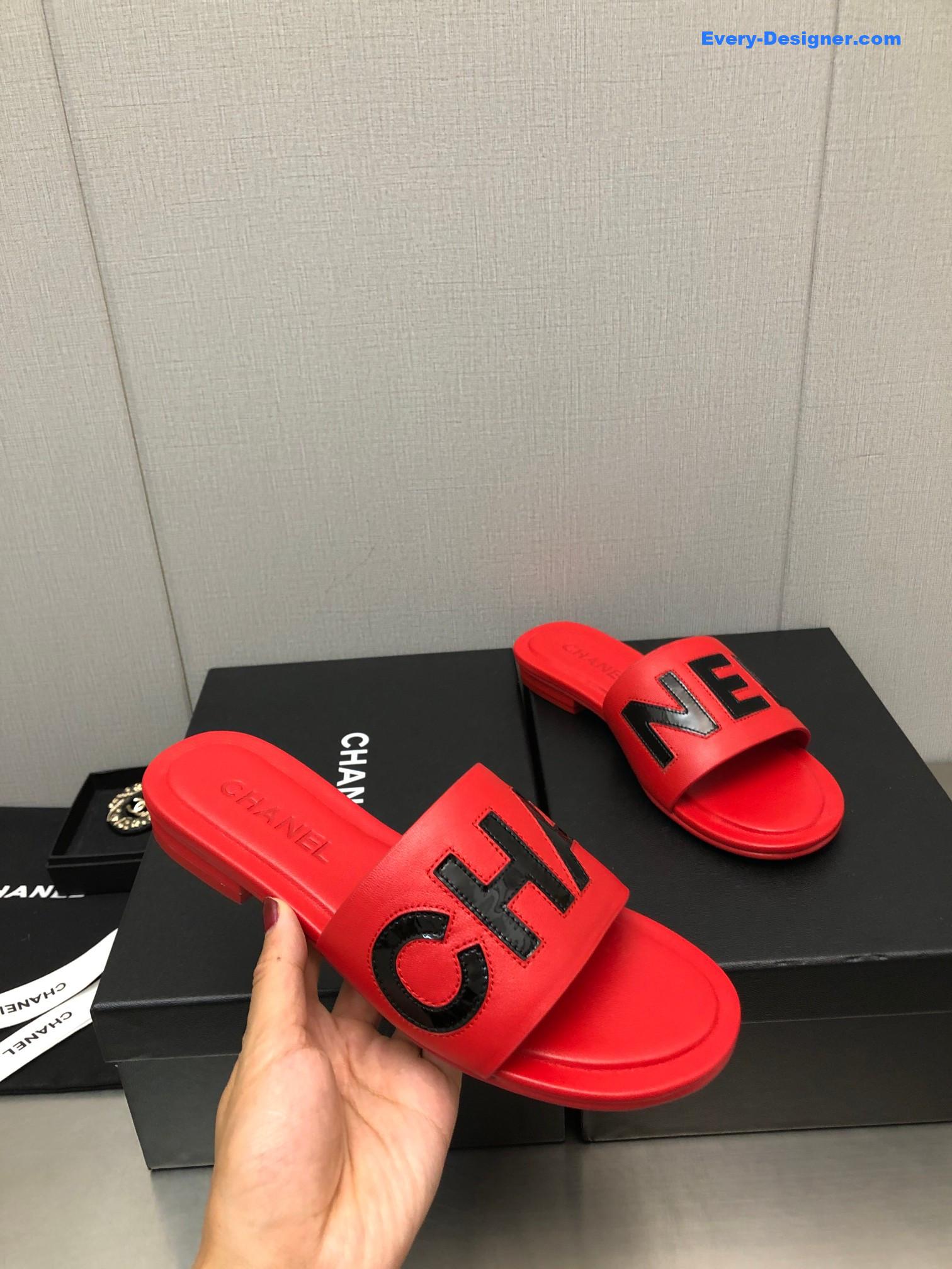 CC color matching letter leather buckle slippers