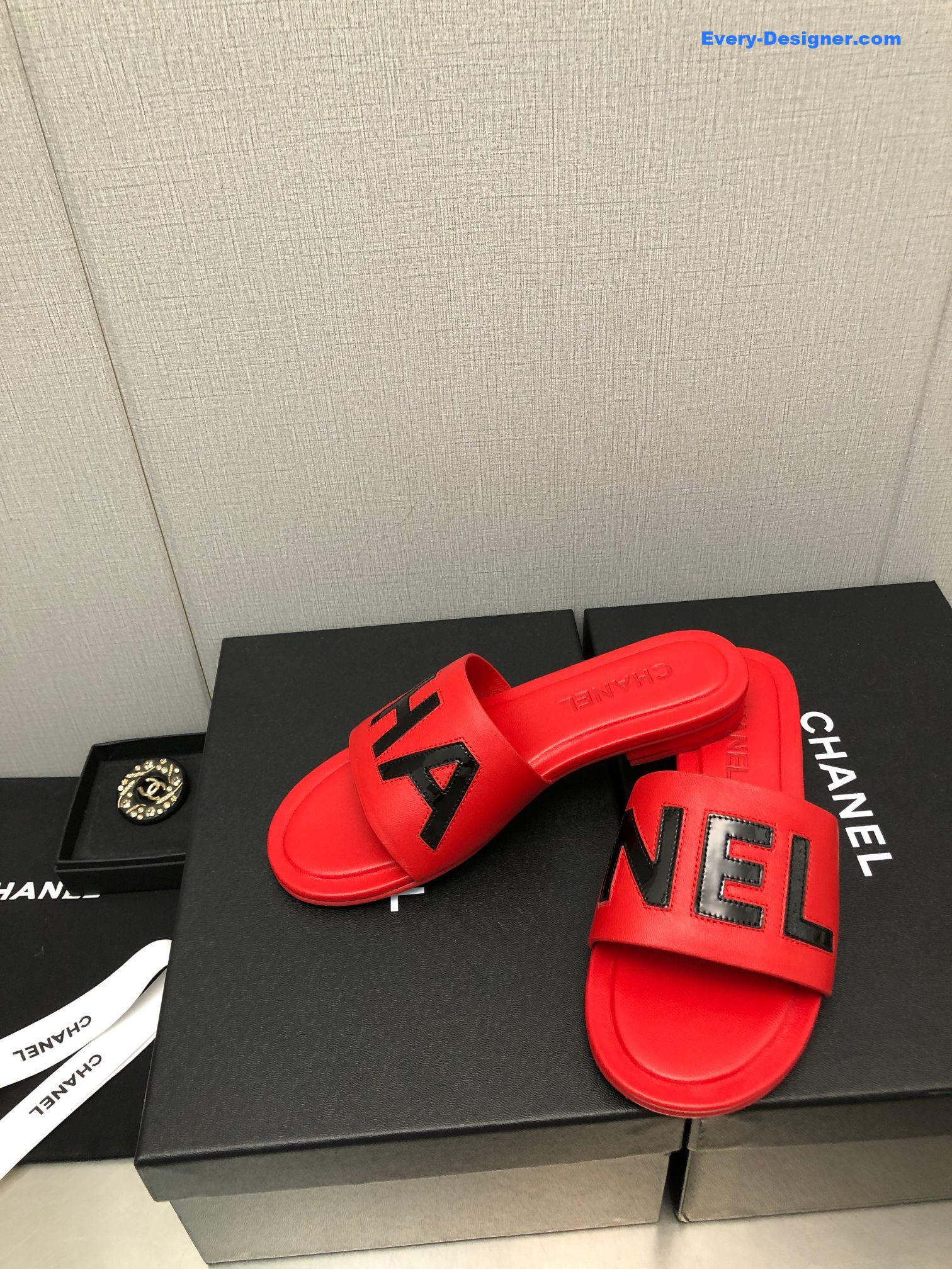 CC color matching letter leather buckle slippers