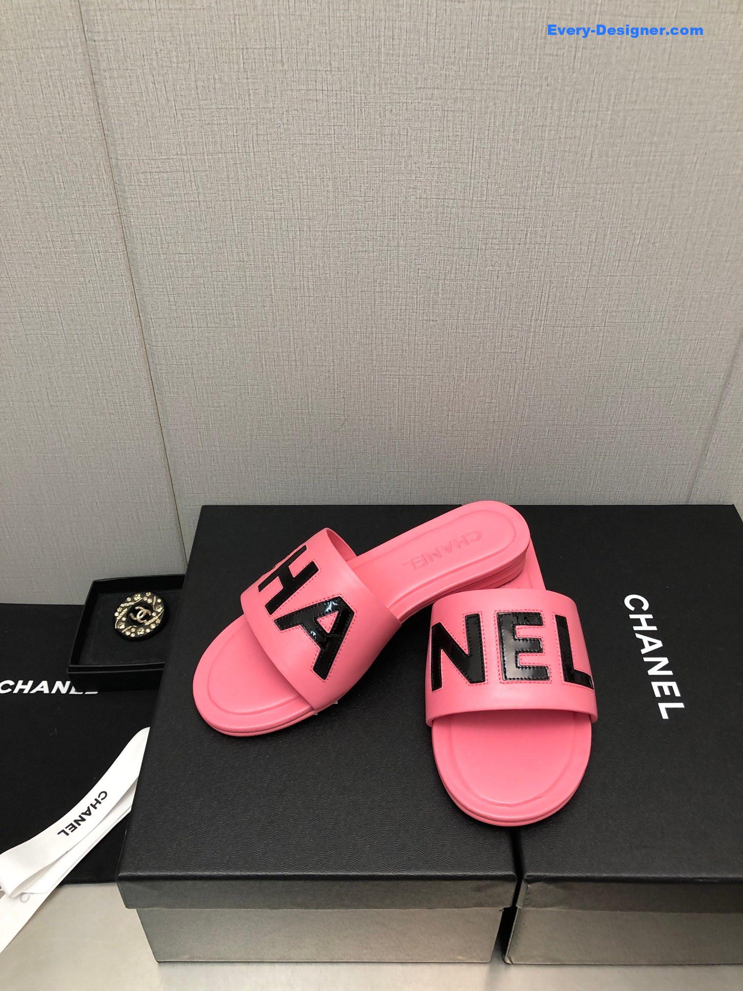 CC color matching letter leather buckle slippers
