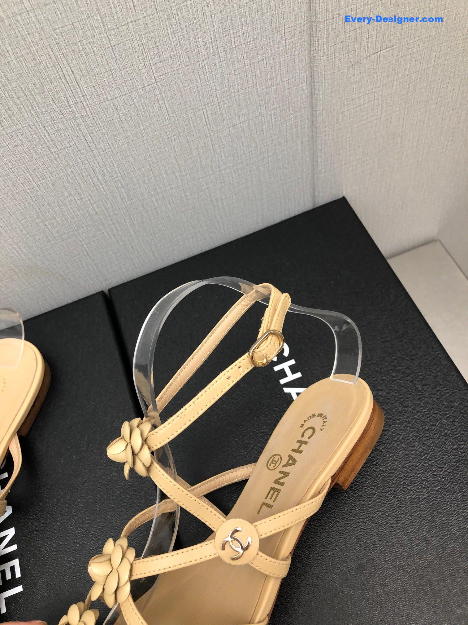 CC classic chain accessories flower sandals