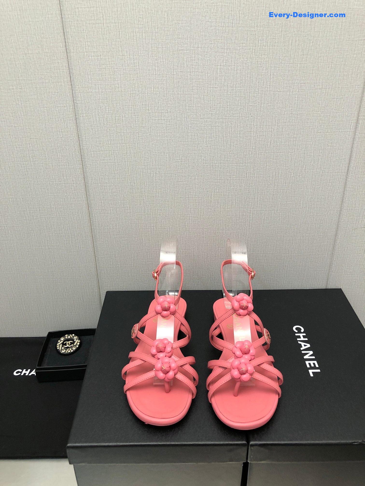 CC classic chain accessories flower sandals