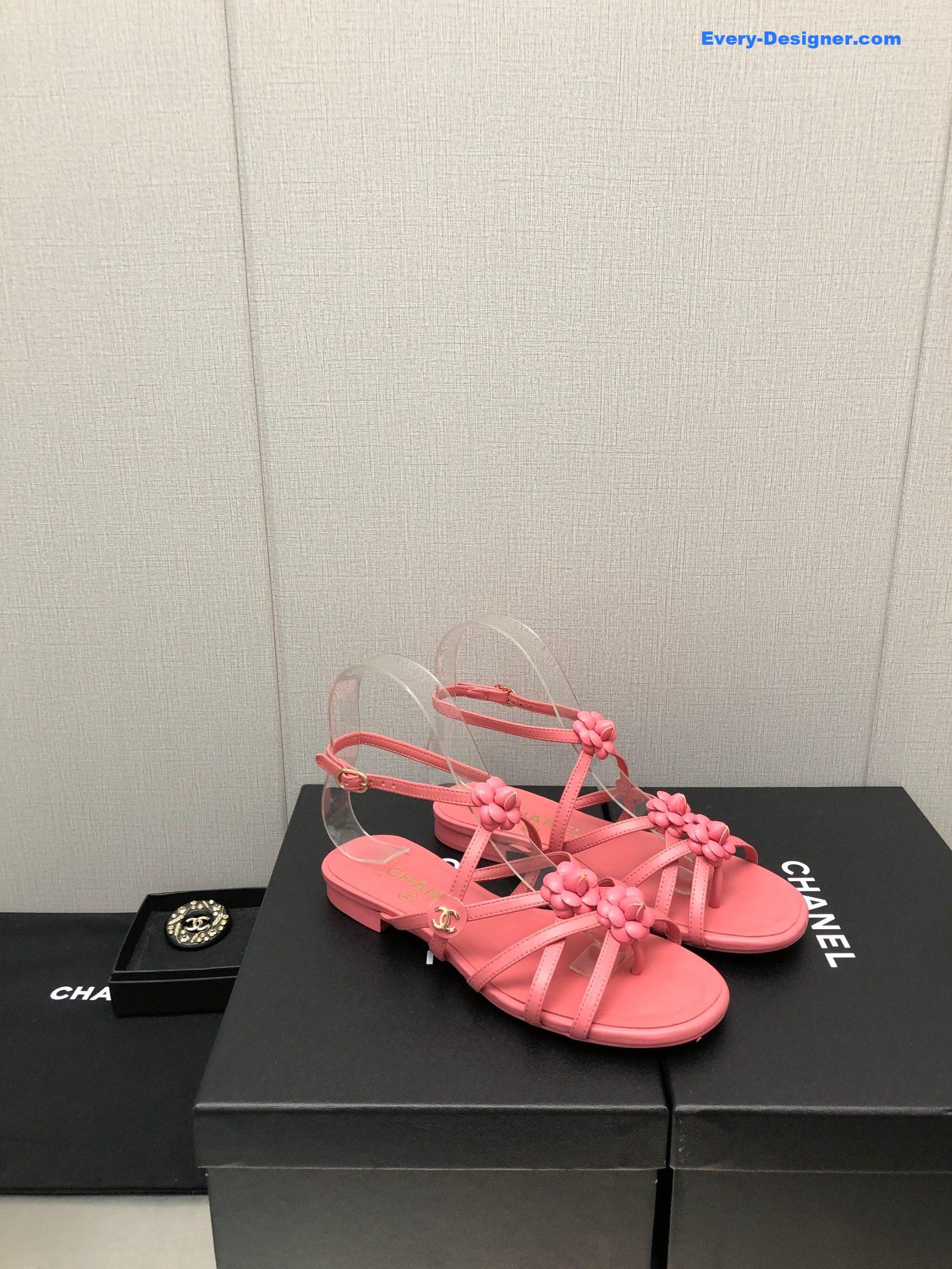 CC classic chain accessories flower sandals