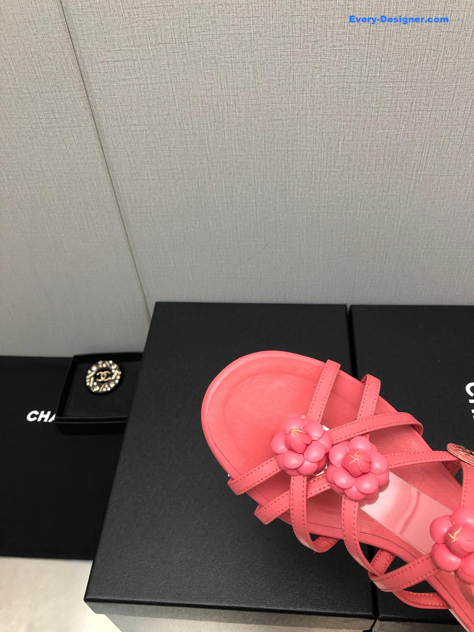 CC classic chain accessories flower sandals