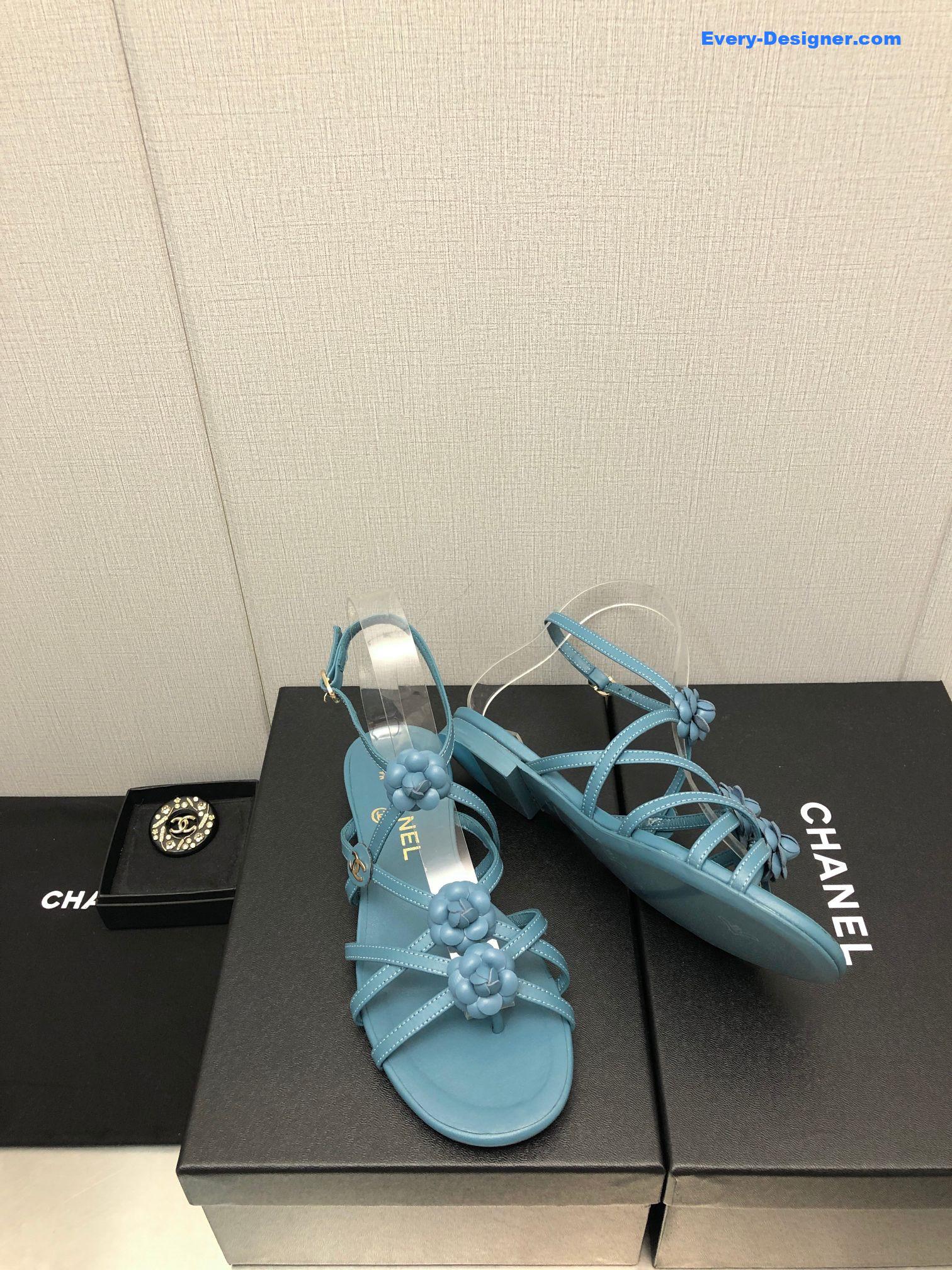 CC classic chain accessories flower sandals