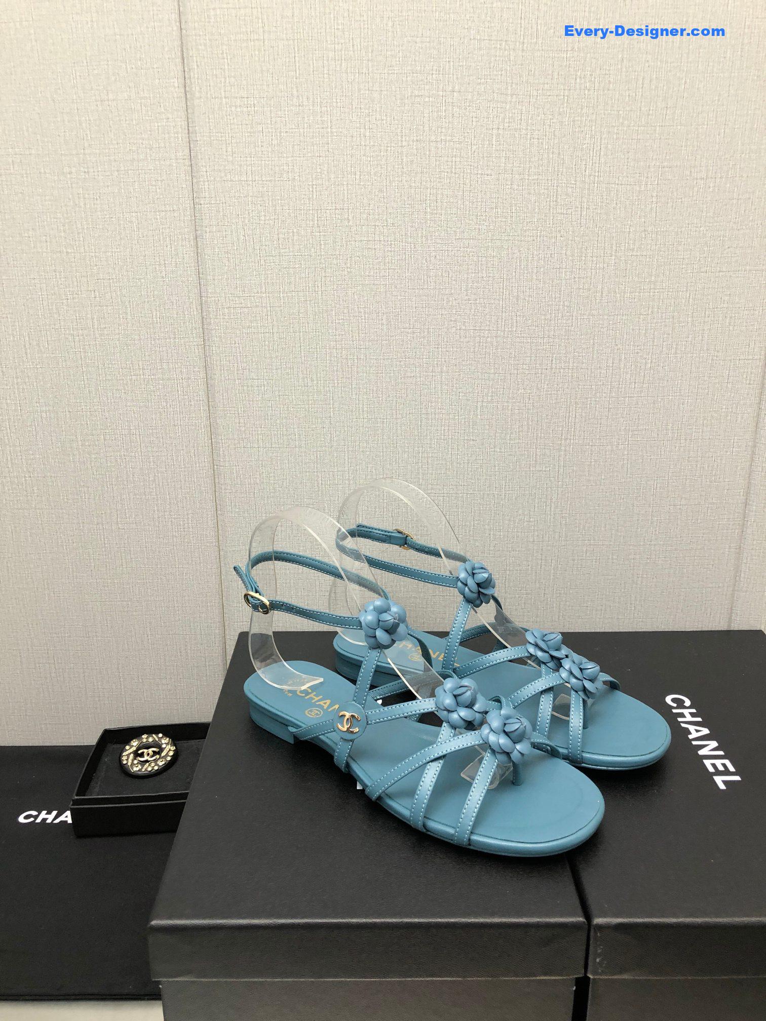 CC classic chain accessories flower sandals