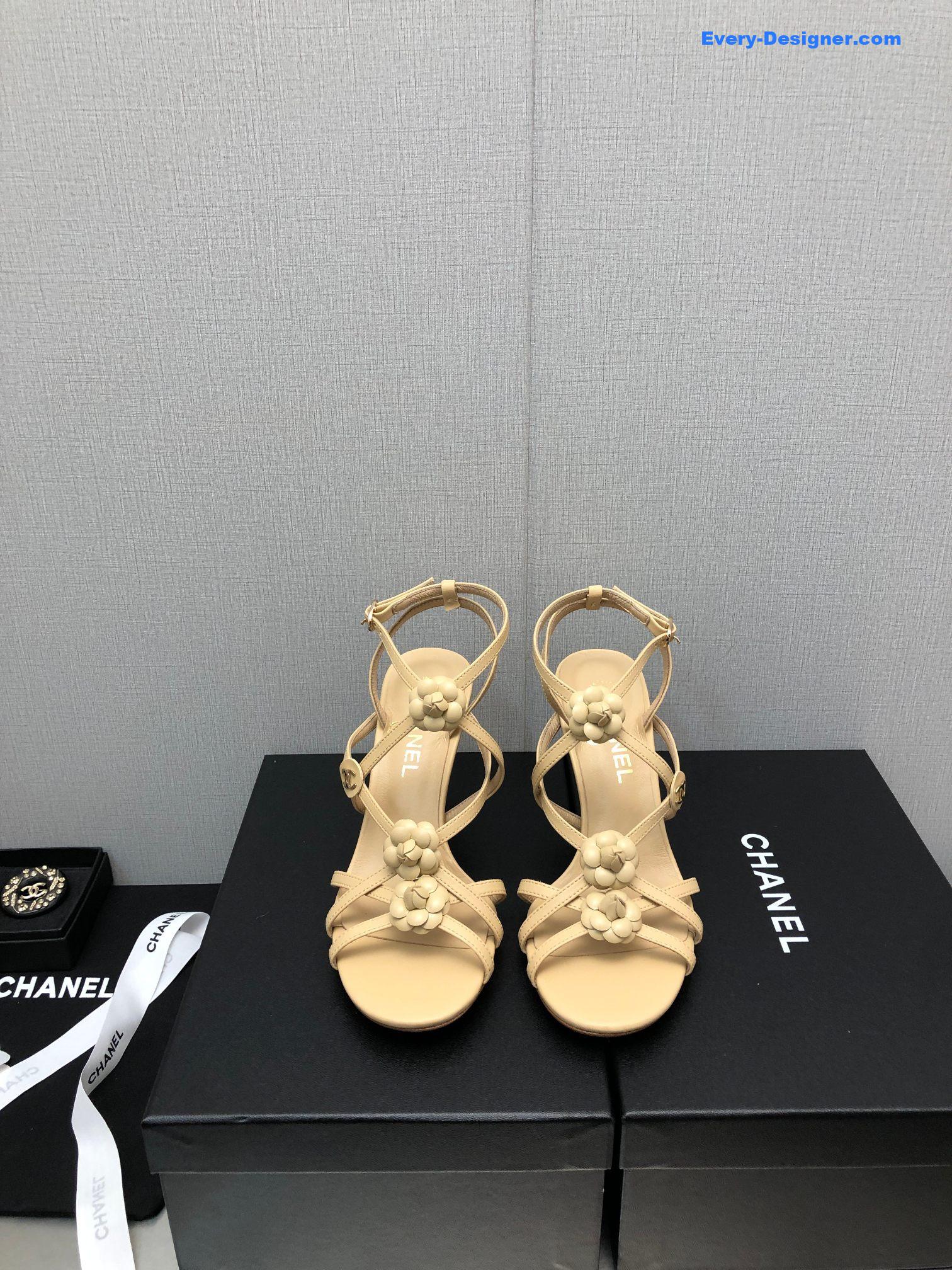 CC classic chain accessories flower sandals
