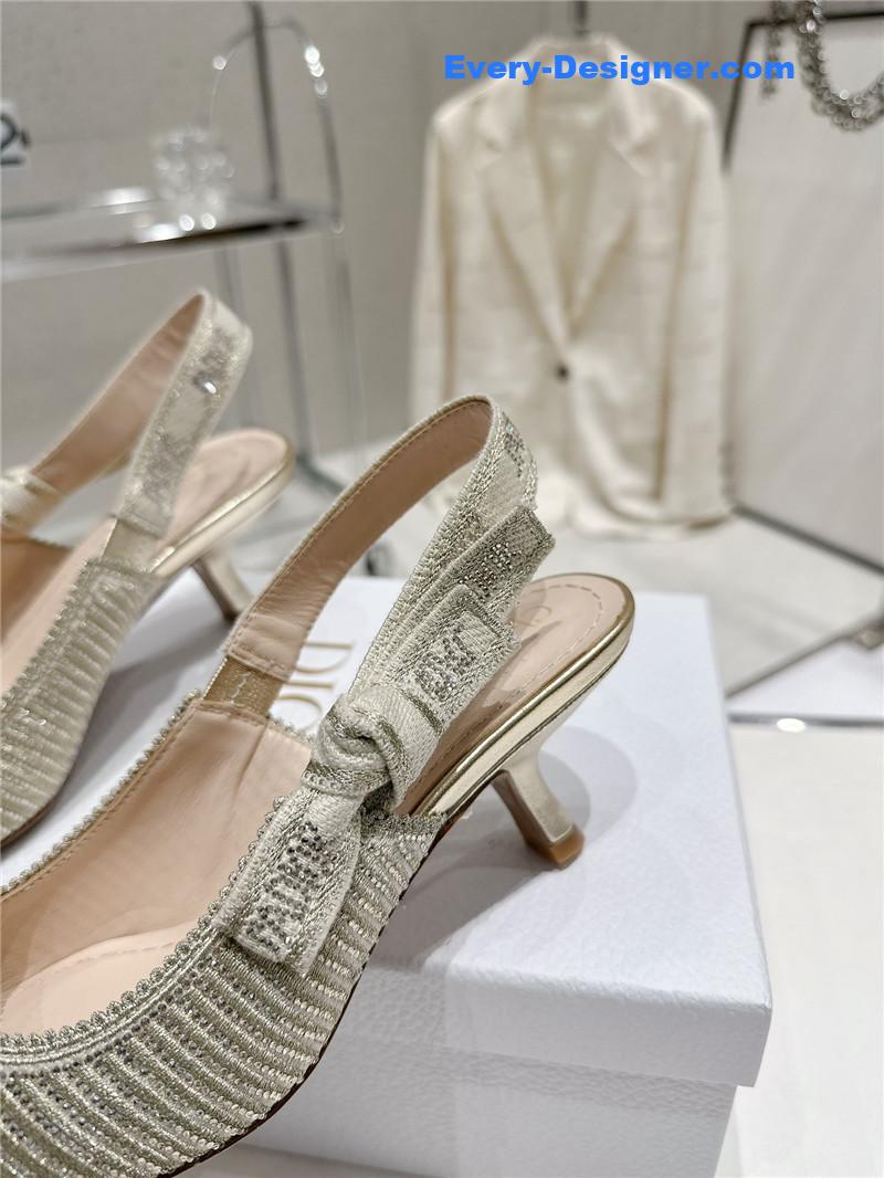 D10r kitten heel high heels
