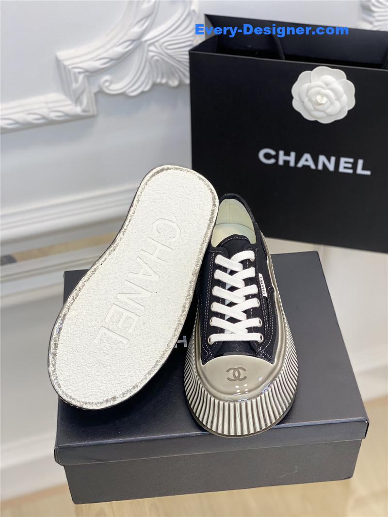Ch**el platform canvas sneakers