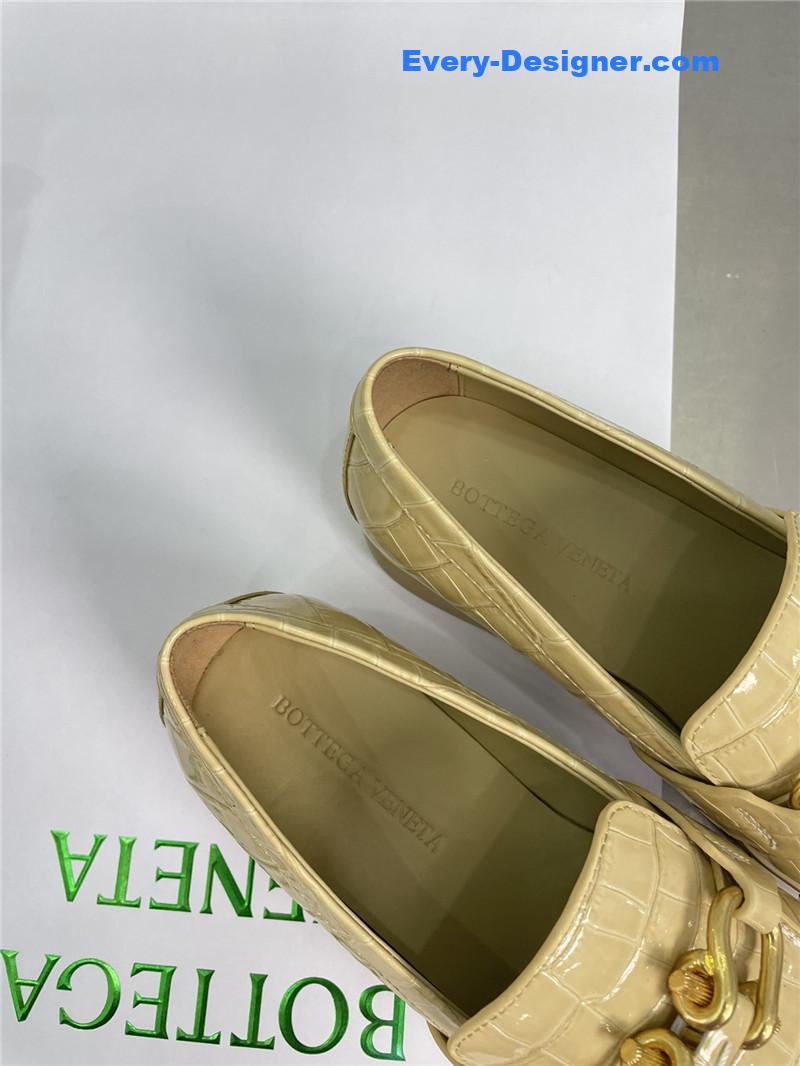 b0tt*ga Ven*ta horseshoe buckle loafers