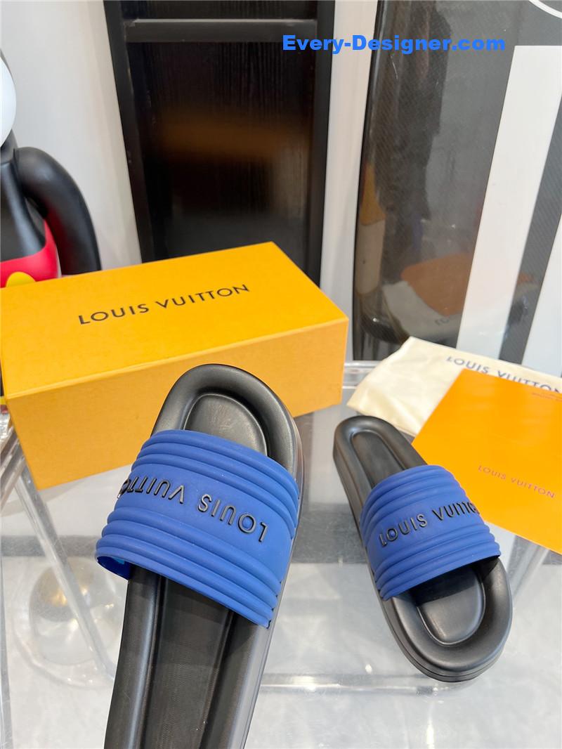 l0vis Vvtt0n lv couple slippers