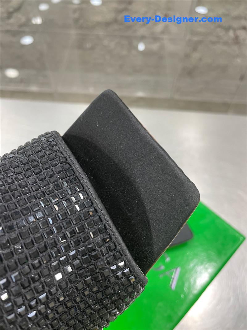 b0tt*ga ven*ta new square D1am0nd slippers