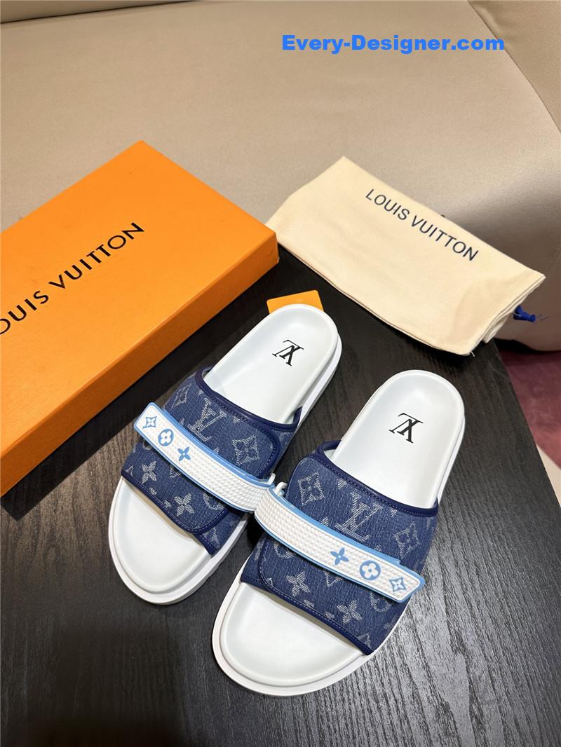 l0vis Vvtt0n lv sandals