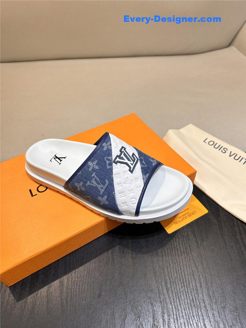 l0vis Vvtt0n lv sandals