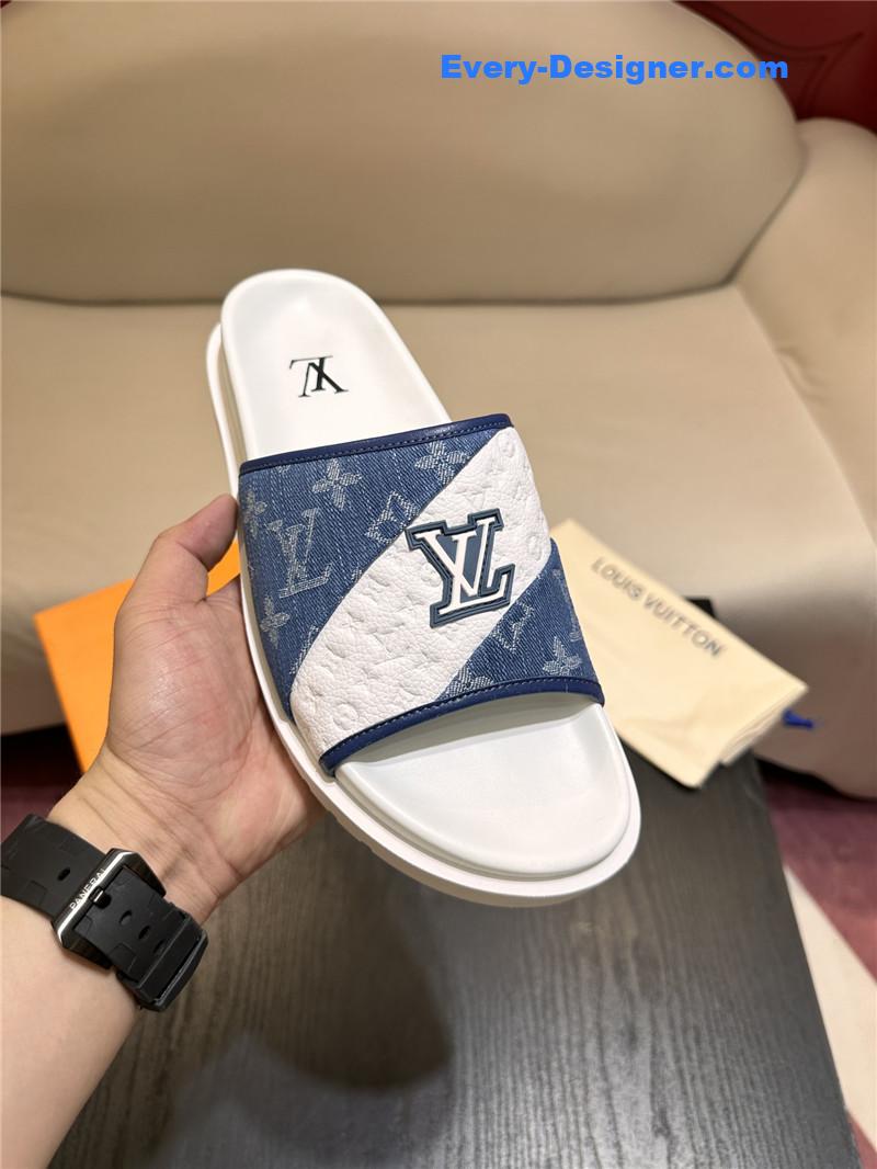 l0vis Vvtt0n lv sandals