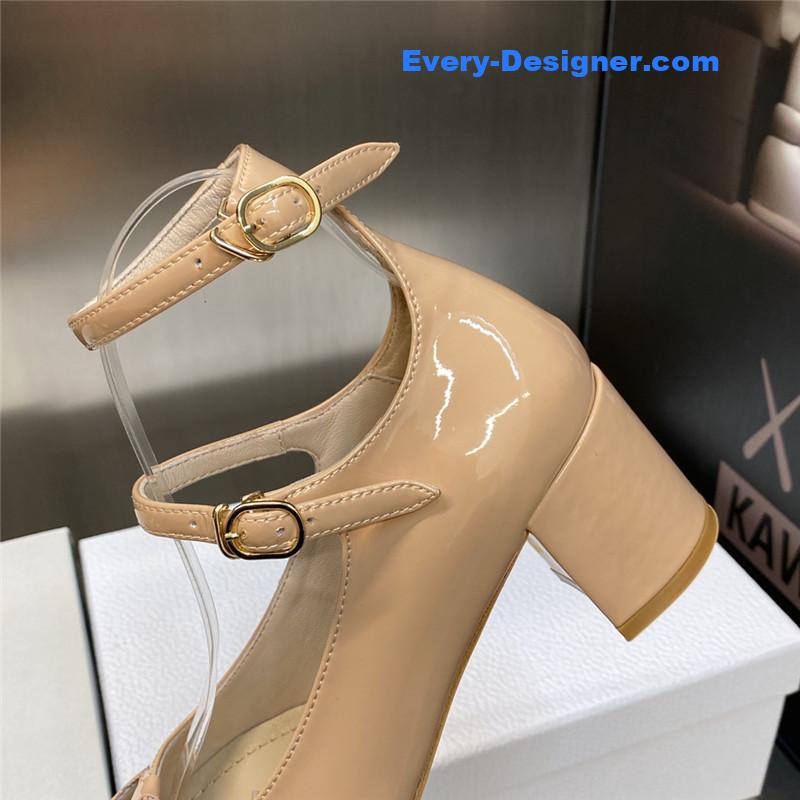 D10r aime D10r patent leather pump