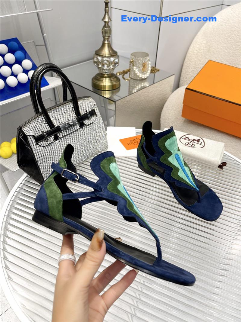 H**me5 color block sandals