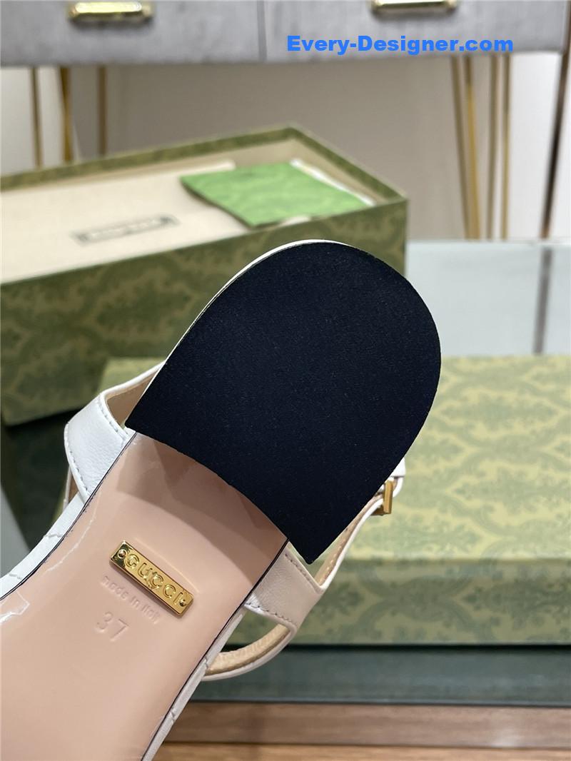 Gvc*1 classic gg buckle sandals