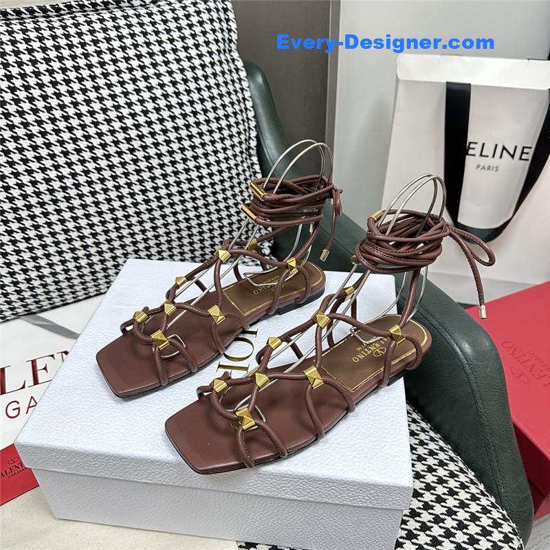 Va1e*ntin0 roman flat sandals