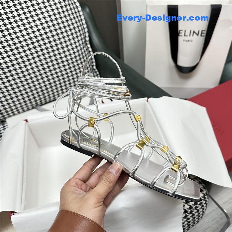 Va1e*ntin0 roman flat sandals