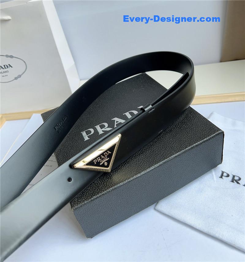 Pra*a enamelled metal triangle logo belt
