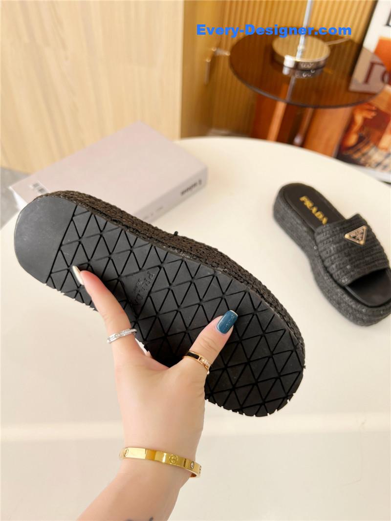 Pra*a hand-woven slippers