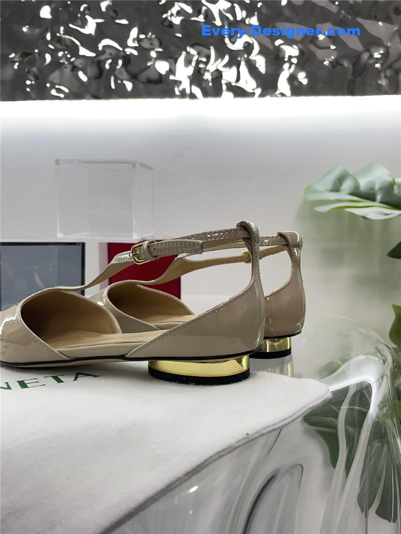 b0tt*ga Ven*ta new pointed shoes