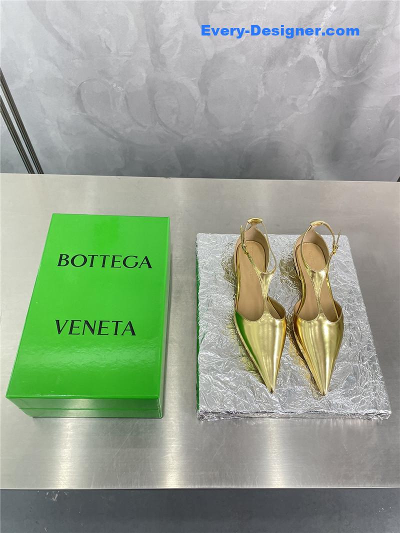 b0tt*ga Ven*ta new pointed shoes
